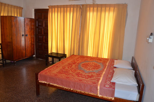 Oyo 436 Sandakelum Tourist Guest House Kandy Exterior foto