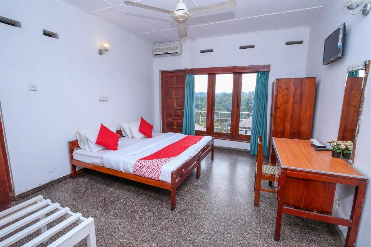 Oyo 436 Sandakelum Tourist Guest House Kandy Exterior foto