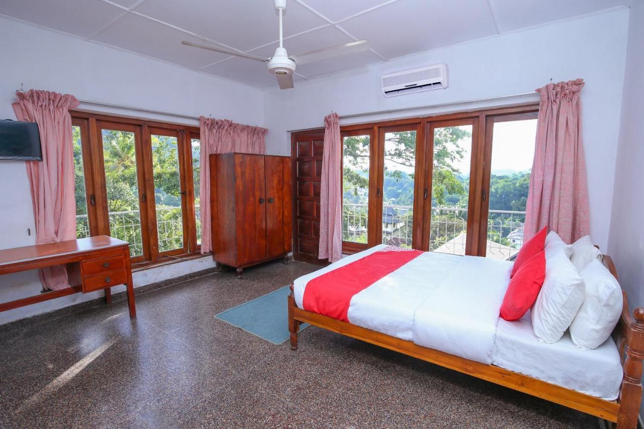 Oyo 436 Sandakelum Tourist Guest House Kandy Exterior foto